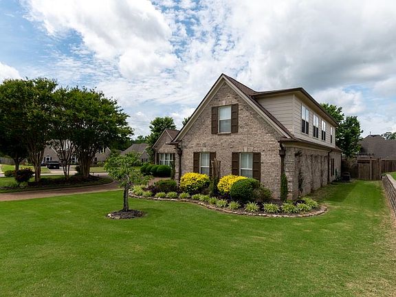 2nd image of 5495 Chapel Meadow Cv