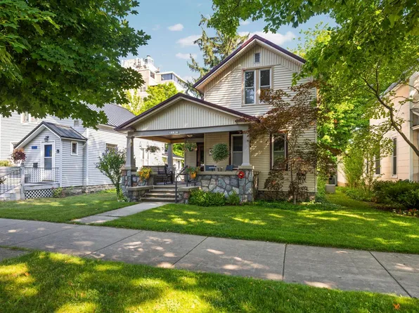 319 Washington St, Traverse City, MI 49684