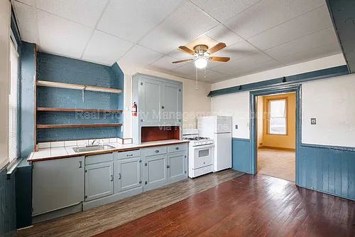 31 Miltenberger St Photo 1
