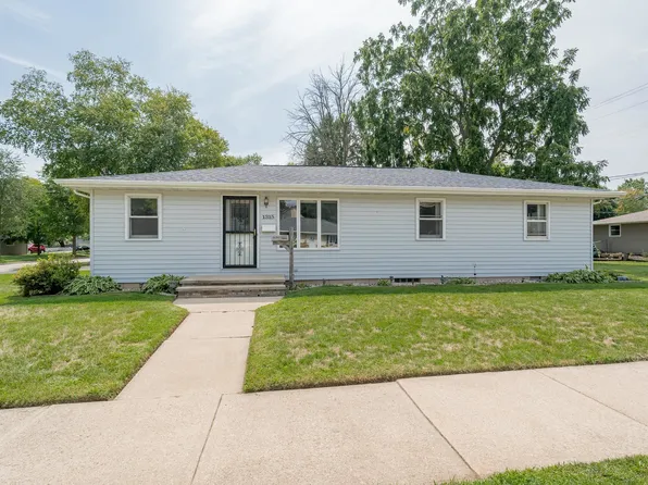 1315 E Byrd St, Appleton, WI 54911