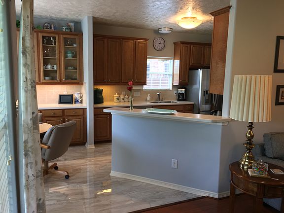 Open breakfast area