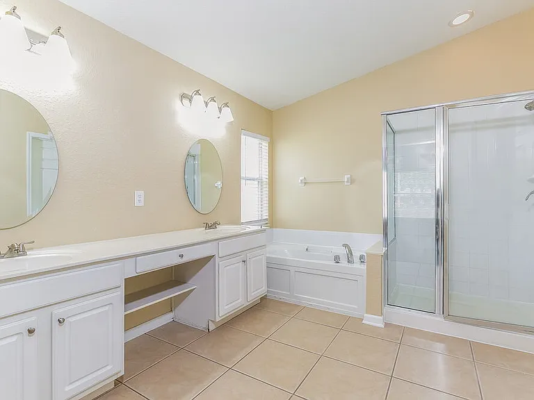 2350 Meadow Oak Cir — Photo 10