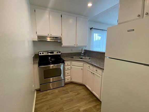 3rd image of 3659 Herman Ave #C