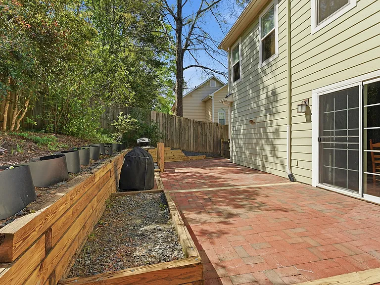 206 Covington Dr — Photo 30