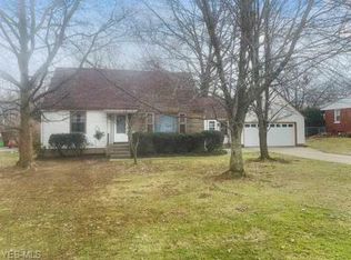 125 37th St SW, Barberton, OH 44203