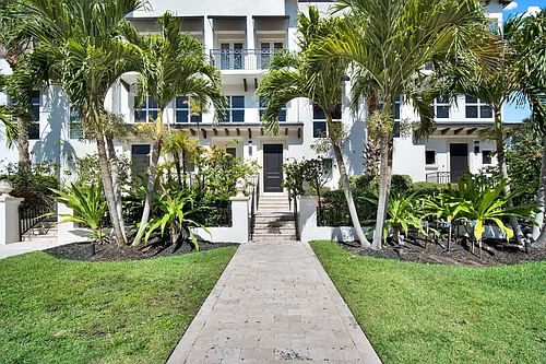 425 N Ocean Blvd #3 Photo 1