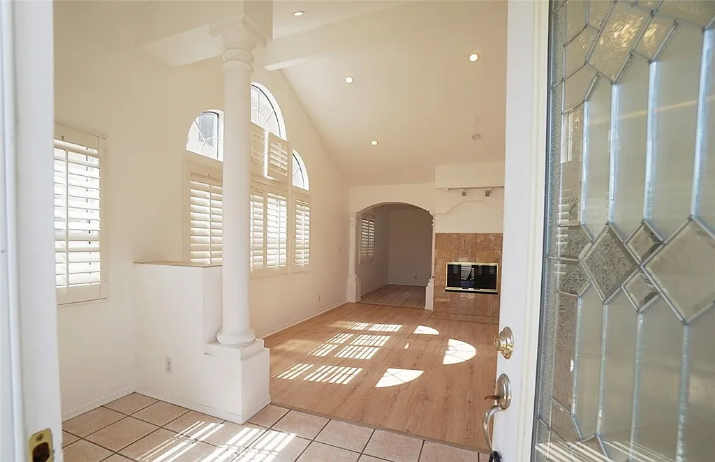 3 bed, 1777 sqft, $4,700 — Photo 3