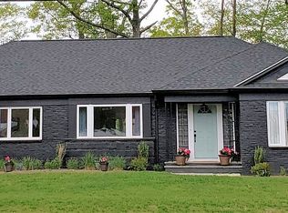 255 High Service Ave, North Providence, RI 02904