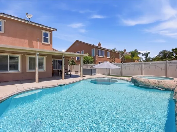 27708 Carlton Oaks St, Murrieta, CA 92562