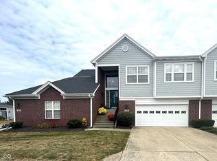 9592 Clover Leaf Ln, Fishers, IN 46038