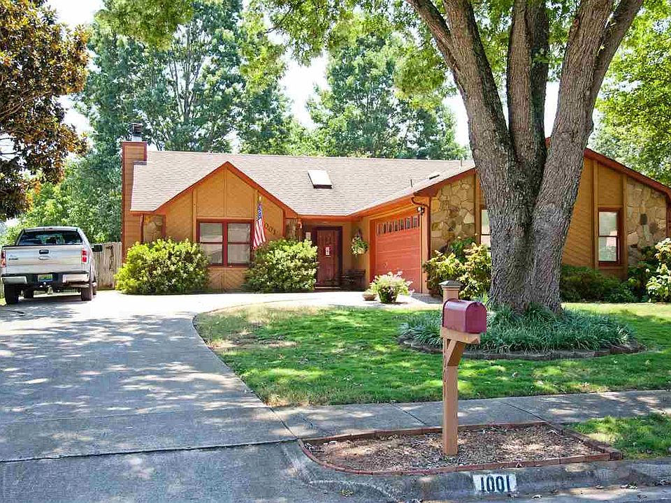 1st image of 1001 Branscomb Cir SE
