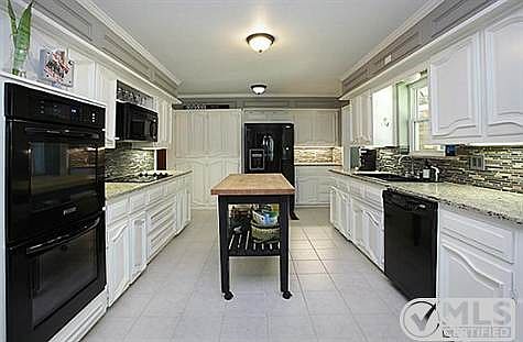 5th image of 9329 Arbor Park Dr