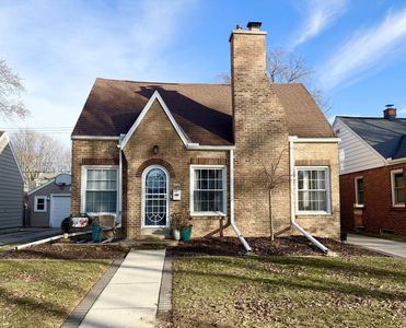 4848 N Elkhart AVENUE, Whitefish Bay, WI, 53217
