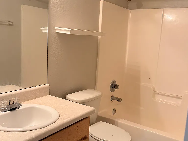 841 Ladner Dr — Photo 10