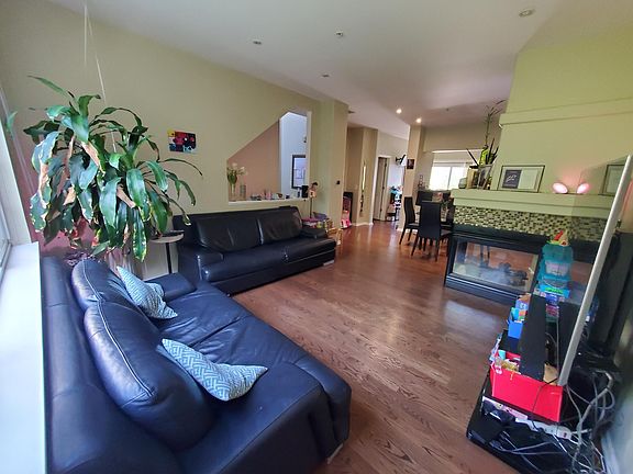 2nd image of 104 Cantal Ct