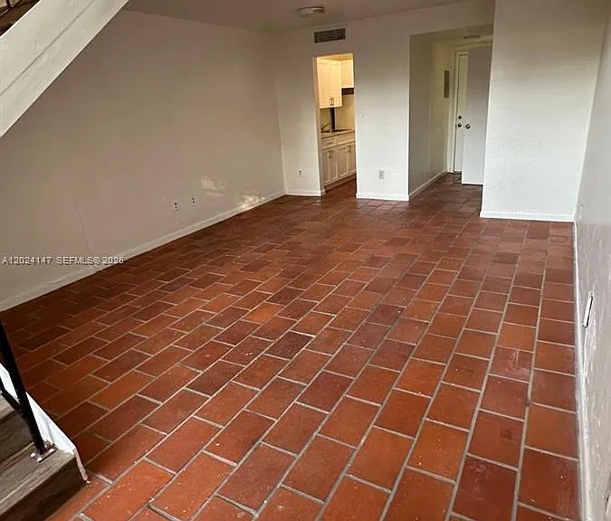 10903 N Kendall Dr #227 — Photo 4