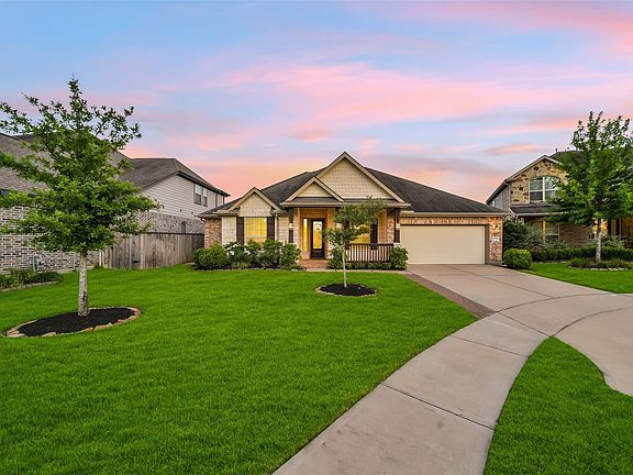 2nd image of 15519 Royal Trace Ct