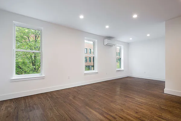 Rented by Bold New York | media 18