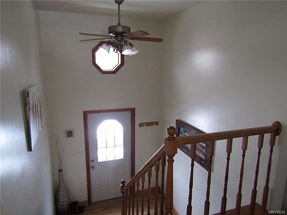 3rd image of 2565 School St