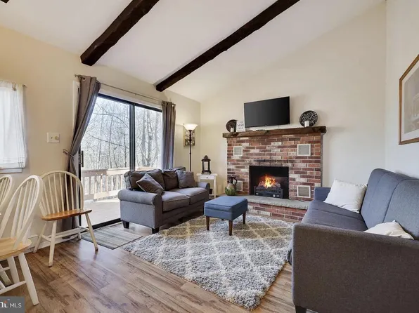 176 Birch Dr, Blakeslee, PA 18610
