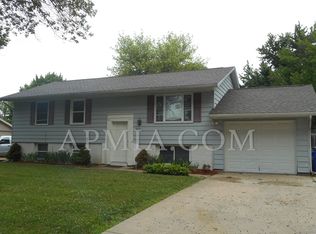 3522 Dunham Dr SW, Cedar Rapids, IA 52404