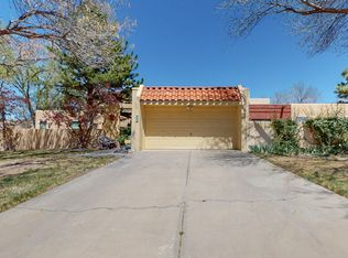 609 Hidden Valley Rd SE, Albuquerque, NM 87123
