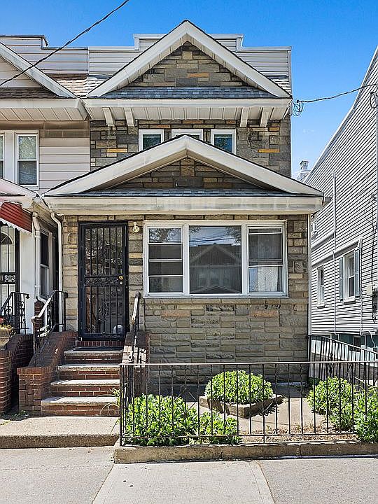 1st image of 8922 85th St