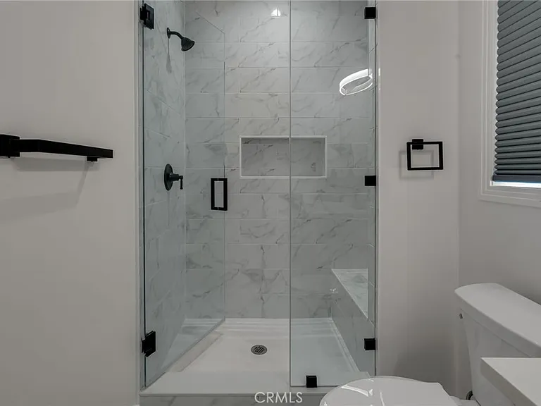 22434 Berdon St — Photo 22