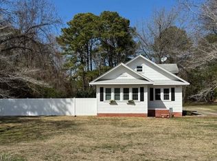 7671 Tidemill Rd, Hayes, VA 23072