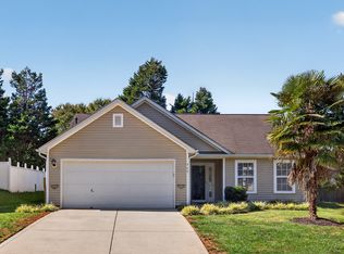 569 River View Dr, Lowell, NC 28098