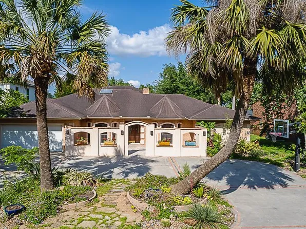 400 Escandon Ave, Rancho Viejo, TX 78575