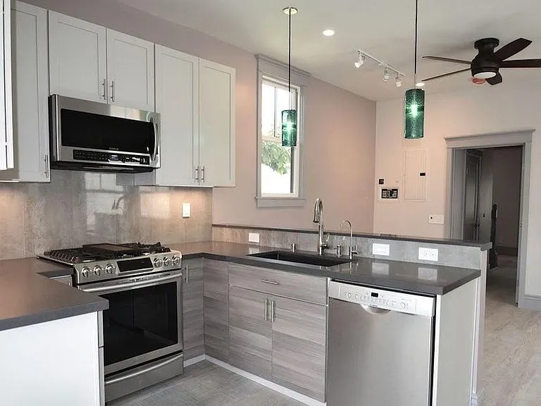 1216 Sanchez St — Photo 2
