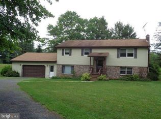 24 Barn Dr, New Bloomfield, PA 17068