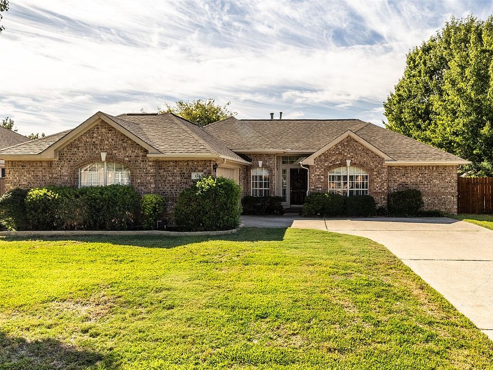 1st image of 113 Rolling Rock Dr