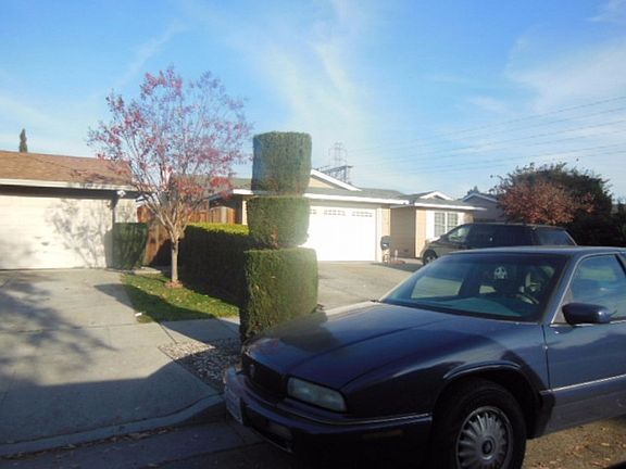 2nd image of 2798 Plumas Dr
