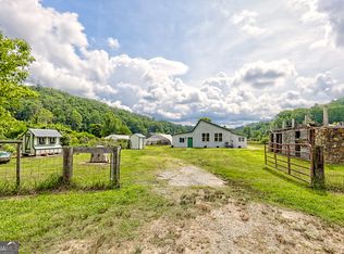 595 Jim McCracken Rd, Clayton, GA 30525