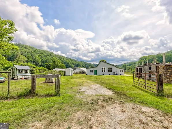 595 Jim McCracken Rd, Clayton, GA 30525