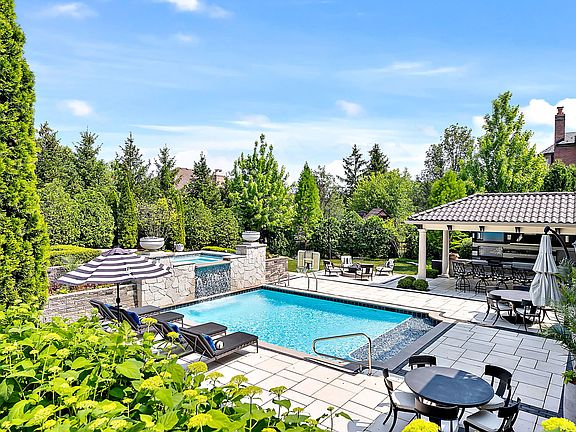 4th image of 8611 Crest Ct