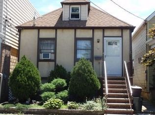 722 Hudson Ave, Secaucus, NJ 07094