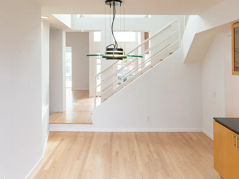 8017 Agnew Ave — Photo 7