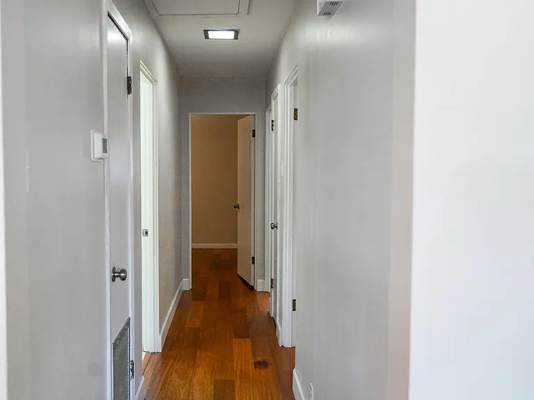 440 Normandy Rd — Photo 6