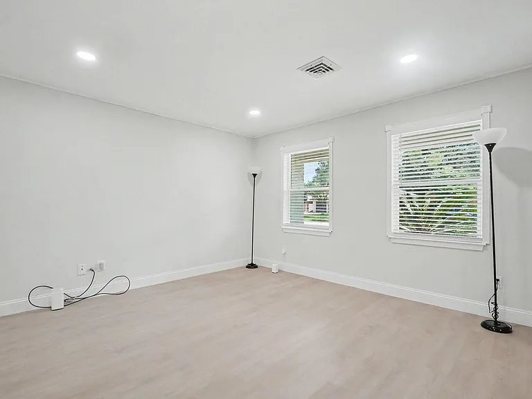 9323 Meadowbriar Ln — Photo 13
