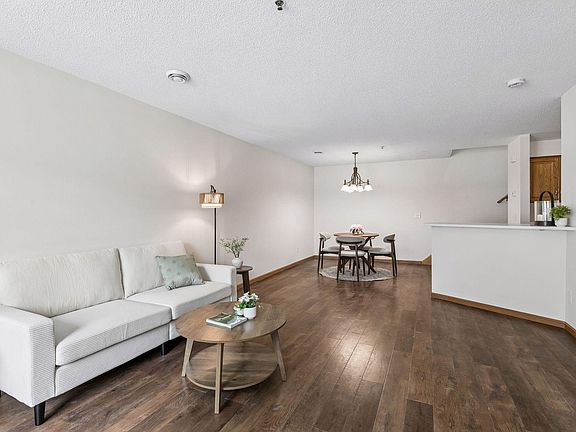 4th image of 10711 Unity Ln N