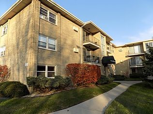 3017 S Harlem Ave APT 1A, Berwyn, IL 60402