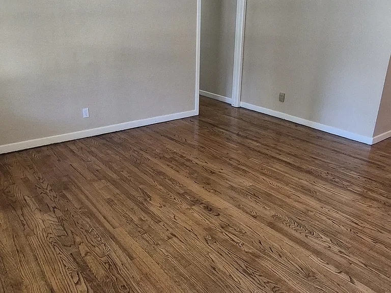 2485 Baylor Ave — Photo 19
