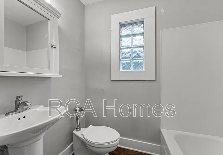 528 1/2 E Raymond St — Photo 6