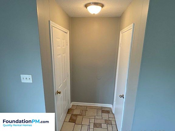 4th image of 3220 Ashwood St