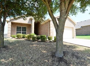 713 Saline Creek Dr, Glenn Heights, TX 75154