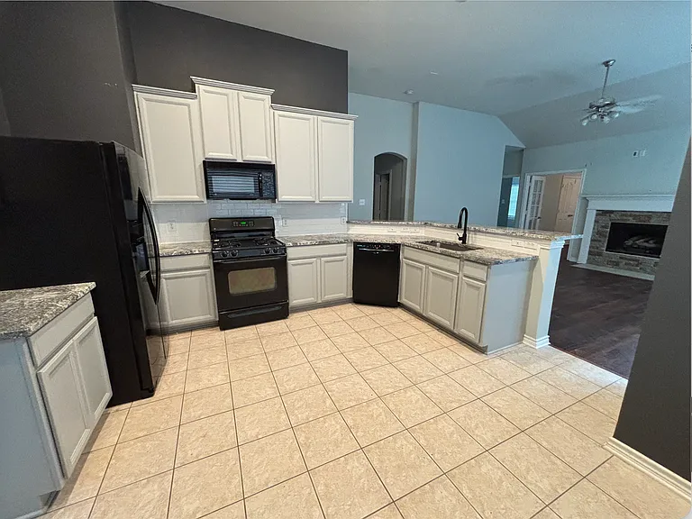 3501 Beekman Dr — Photo 8