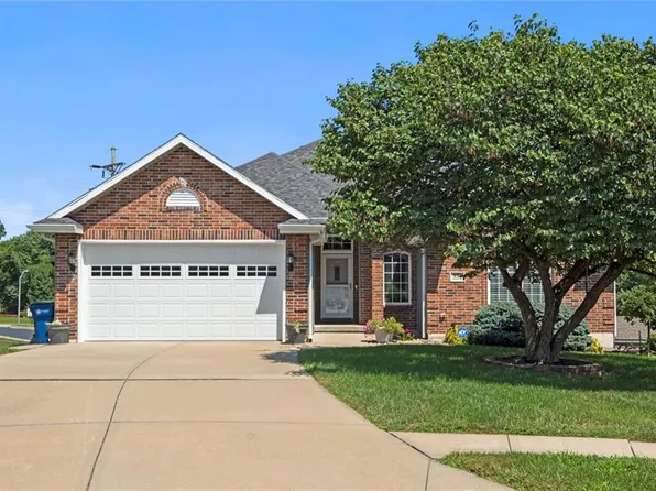 932 Redwood Cir, Liberty, MO 64068